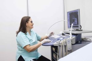 Feminitate îngrijită cu discreție. Rejuvenare genitală cu celule proprii realizată de Dr. Lorena Turculeț